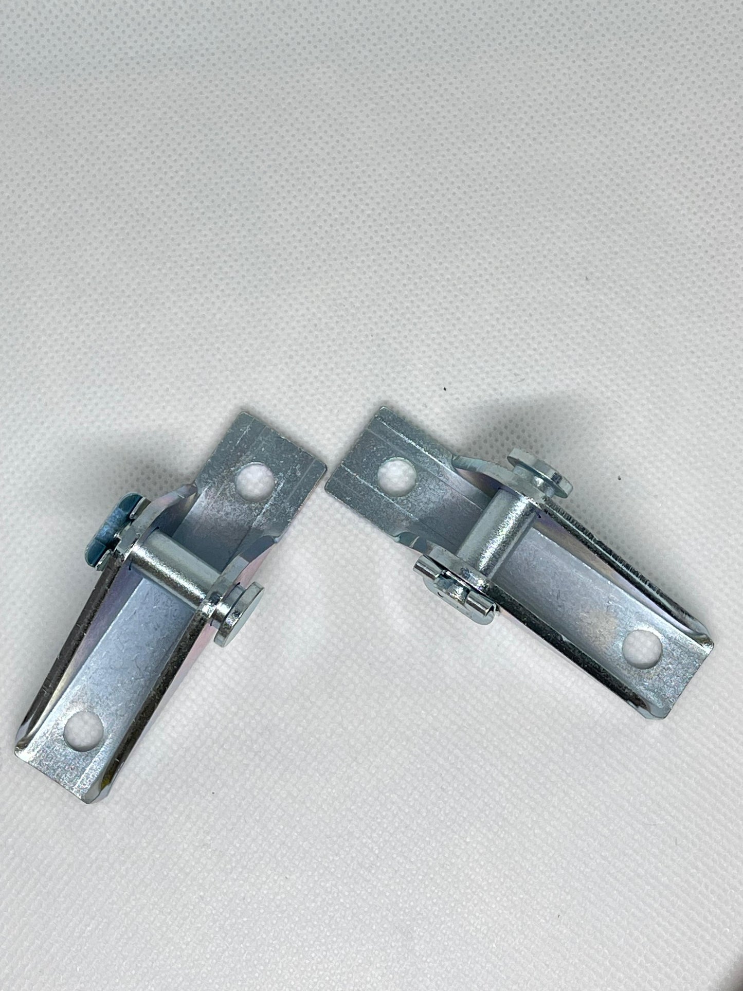 2x 8mm Pivot Gas Strut Brackets – Side Bolt Mount for Eye End Struts M6 Pin