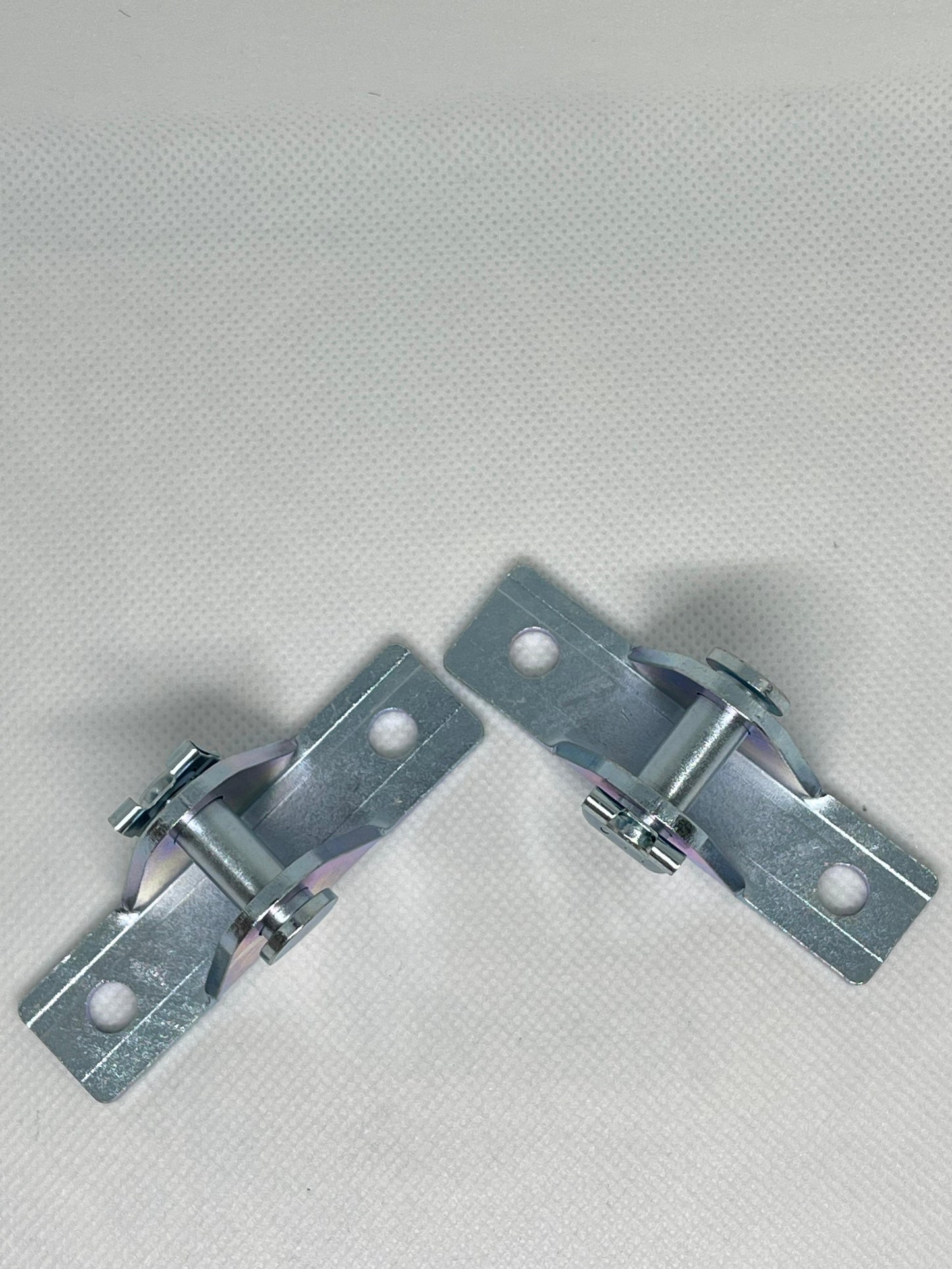 2x Gas Strut Brackets – 8mm Ball Pin Clip-Type Mounting Fittings for Eye End Struts