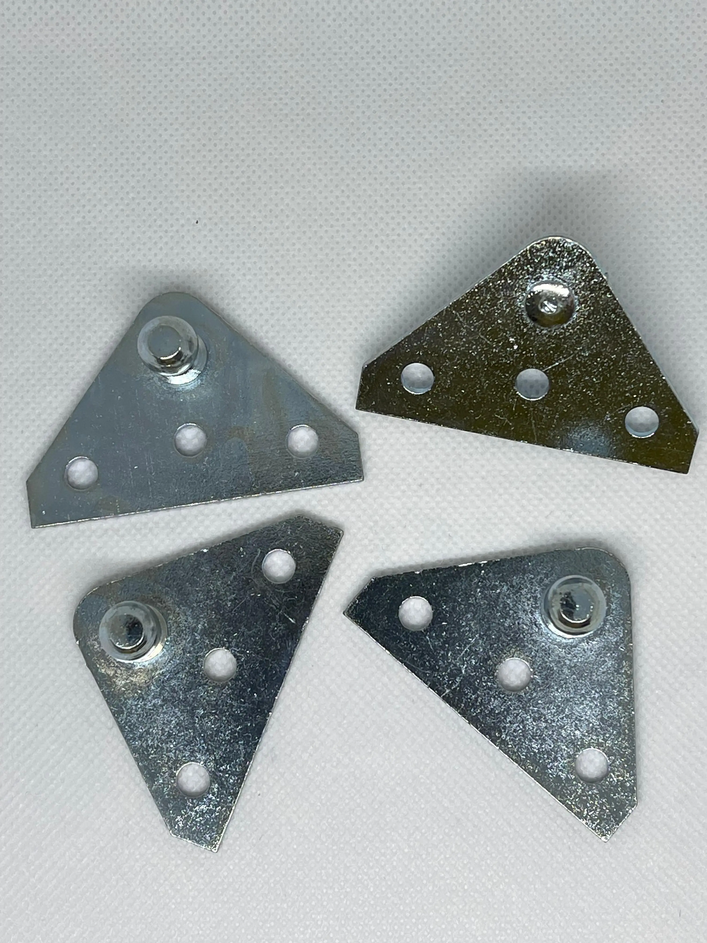 SpringFixUk 2x zinc-plated steel flat mounting plates with 10mm ball studs for gas struts.