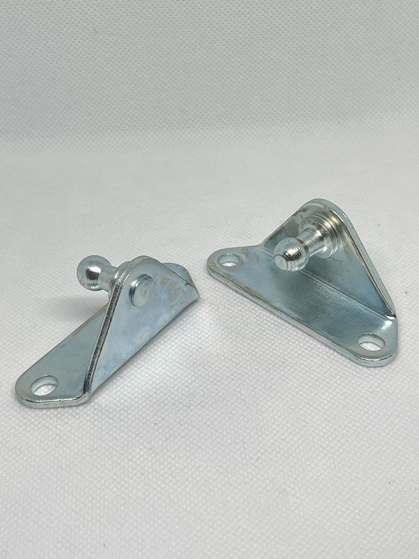 SpringFixUk pair of zinc-plated steel gas strut brackets with 10mm ball stud, right-hand side mount.